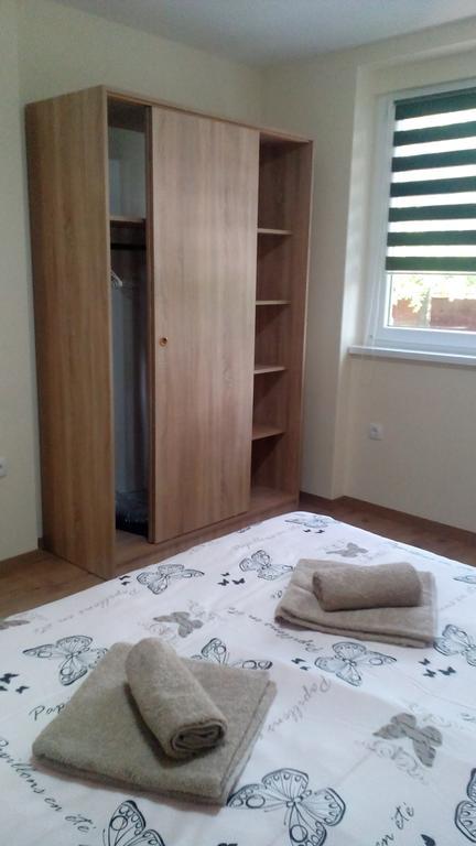 סרמסקה מיטרוביקה Apartment Marija מראה חיצוני תמונה